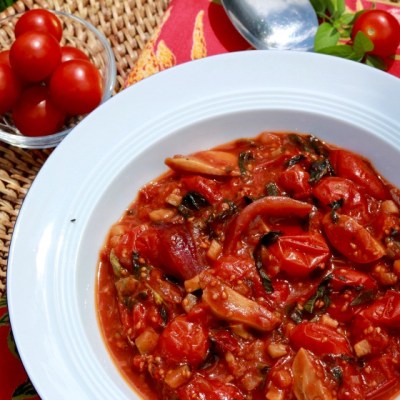 Garden Recipe: Fresh-off-the-vine cherry tomato & zucchini&nbsp;stew